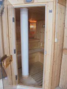 Karakterhus til 6 personer med indendørs og opvarmet pool - Image 2