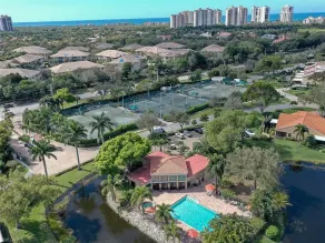 Renovated Beachwalk 3 Bedroom Condo -5 minute walk to Beach! - Image 4