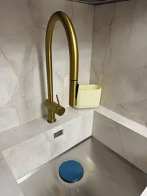 Appartamento direttamente a lago con spiaggia e pontili - Image 2
