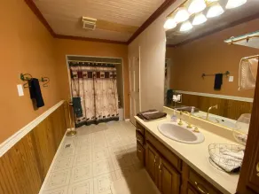Luxury Home near Lake, Hiking, Hunting, Snowmobiling - Image 2