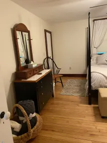 2nd floor remodeled Farm house - Image 5