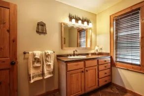 5 bedroom Luxury Cabin in Mountains of Maggie Valley, NC Hot tub and pool table. - Image 2