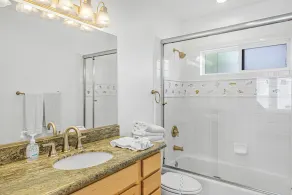 217BA: Schönes 3 Schlafzimmer, 2,5 Badezimmer, Meerblick, WLAN - Image 3