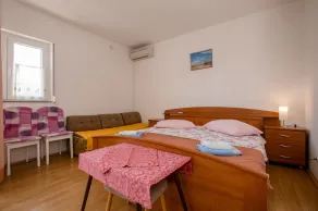 TINA Apartment 4+2 up to 6 persons - Image 3