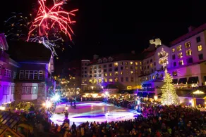 Mountain Condo + Pejs & Privat Balkon | Pool & Hot Tub On-Site! - Image 2