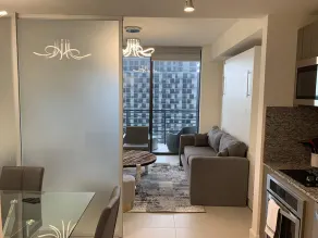 Stunning Apartment in Downtown Doral - Image 2