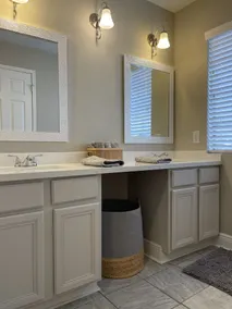 Come relax at this beautiful Livingston lake front! - Image 4
