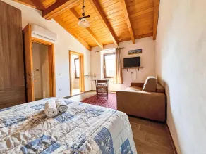 Favisi Rooms - Image 5