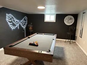 Selfie house • Abundance of Entertainment & Amenities • Hot Tub • King Bed• - Image 3