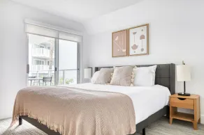 Deluxe Redondo Beach 1BR w/ Pool, Gym & W/D, walk to Beach, by Blueground - Image 5
