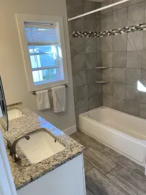 Beach and Town!  Best of Both! Plus Central AC! - Image 2
