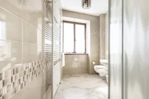 Apartment with private garden and pool - Image 2