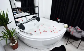 Lux: Jacuzzi Pat Rotund Semineu Oglinda pe Tavan - Image 3
