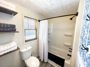 Charming Centennial Cottage-Downtown! - Image 5