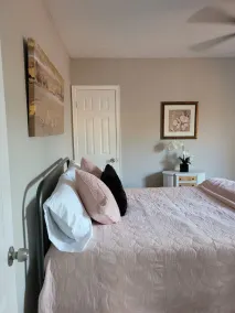 Cozy Cottage Close to Historic Downtown Newnan - Image 3