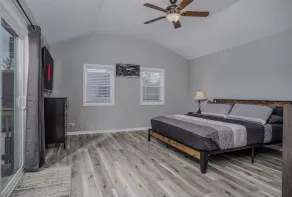 3BR 2BTH Waterfront Vacation Rental on Riverwalk to Downtown McHenry with Pier - Image 5