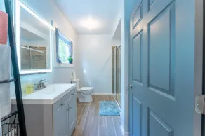 Luxury Shipping Container that is Dog Friendly. - Image 3