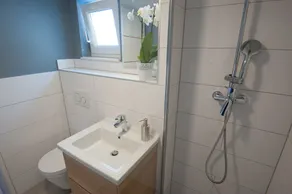 Seaside Luxury Suites - Image 4