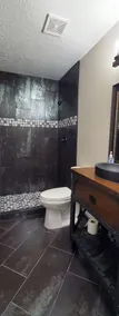 \"SteamPunk\" 2bedroom With Hottub - Image 2