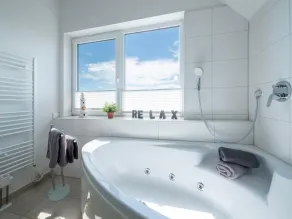 Maisonette Fewo Ostseeflair by Seeblick Ferien ORO, erste Wasserreihe, E-Säule - Image 4