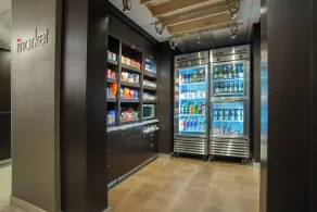 Courtyard by Marriott Raynham - Image 4
