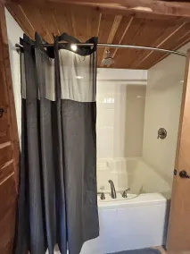 The Cabins at Angel Springs - Woodland - Image 2