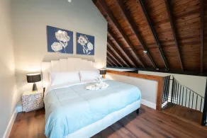 Chimney Hill - 03) Second Floor Suite 3 - Image 5