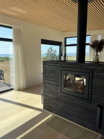 Cozy modern holiday home, by the sea and close to Ebeltoft city. - Image 2