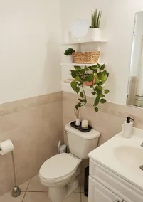 Luxury One Bedroom Condo 3 Miles From Manhattan - Image 3