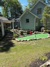  Large Lakehouse w Private Beach~Hot Tub~Tiki Hut~Game Rm~Gym~Mini-Golf~Dogs OK! - Image 3