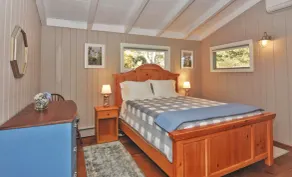 Cozy & Private Home on the Water! - Image 4