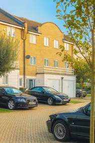 Home At City AirPort Excel EastLondon UN - Image 4