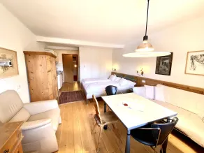 Romantisk studie med have, svømmehal, bjergbaner gratis - Image 4