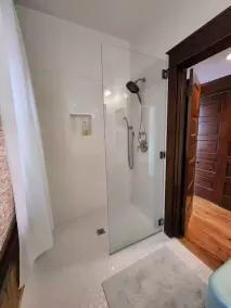 Charming and Beautiful Downtown Whitefish Condo in Historic Building - Image 2
