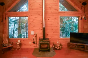 Beautiful Cedar Chalet Overlooking Jay Branch - Image 3