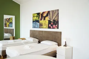 urraum Hotel - Image 2