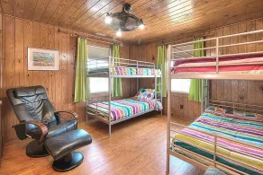Beachfront bliss awaits at The Sandbox in Holden Beach, NC, perfect for 6. - Image 4