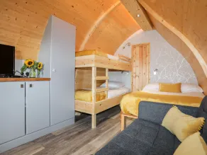 WOODLAND POD, pet friendly, country holiday cottage in Corwen - Image 5