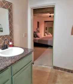 Casa laVina bei \"Casitas on the Vineyard\" (in Nambe, Grafschaft Santa Fe, NM) - Image 4
