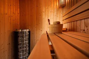 Living under thatch in Seasons - fireplace & sauna - Image 4