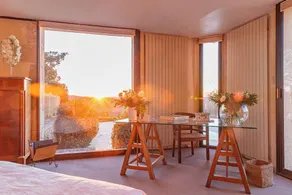 Charming house 22p with swimming pool, tennis court, pétanque, playground & view - Image 2