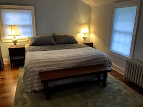 Bungalow Hudson - cozy 3 BR house with huge garden - steps from Warren Street! - Image 5