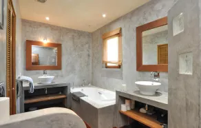 Stunning Home In Fayence With Sauna - Image 2