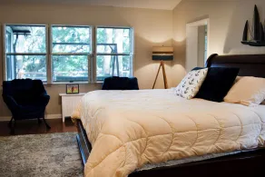 Equestrian Lakefront Cottage - Image 4