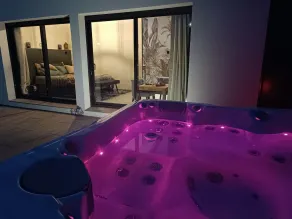 lovebirds.spa Brand new poolhouse with spa - Image 5