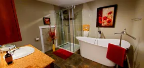 Amazing 3-bedroom entire Chalet-Sauna+lakeview+Spa+BBQ(Best place to relax) - Image 4
