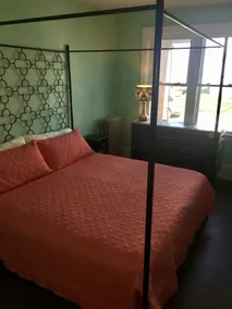 Newly Renovated Beach House!  2 Blocks To The Beach! - Image 4