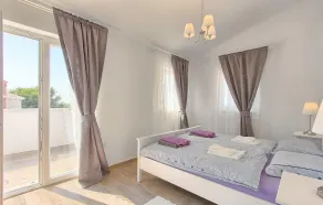 Schönes Haus in Porec mit Sauna - Image 2