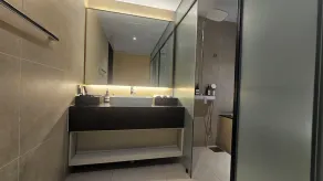 The Gleam Hotel - Image 2