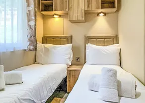 Superior Holiday Home 4 - Image 3
